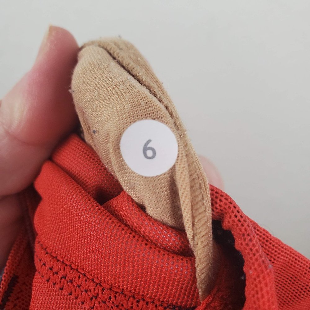 Lululemon Tank Top Red Roses Pattern - Picture 6 of 7